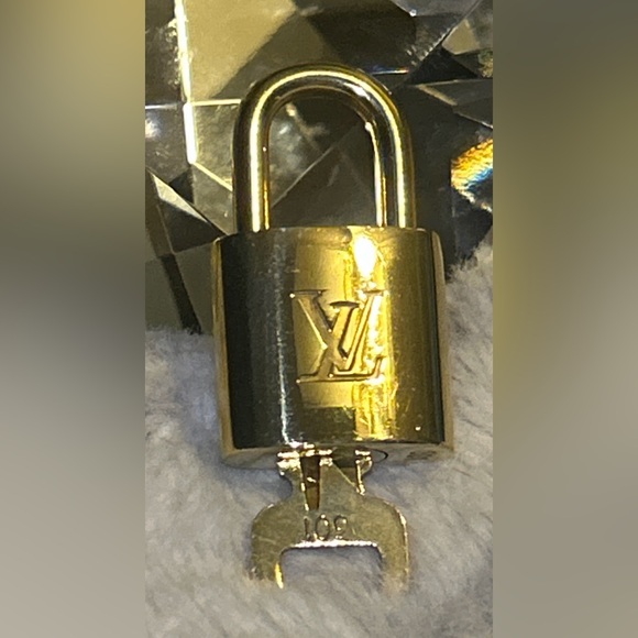 Louis Vuitton Padlock and Key #301 - Picture 3 of 6